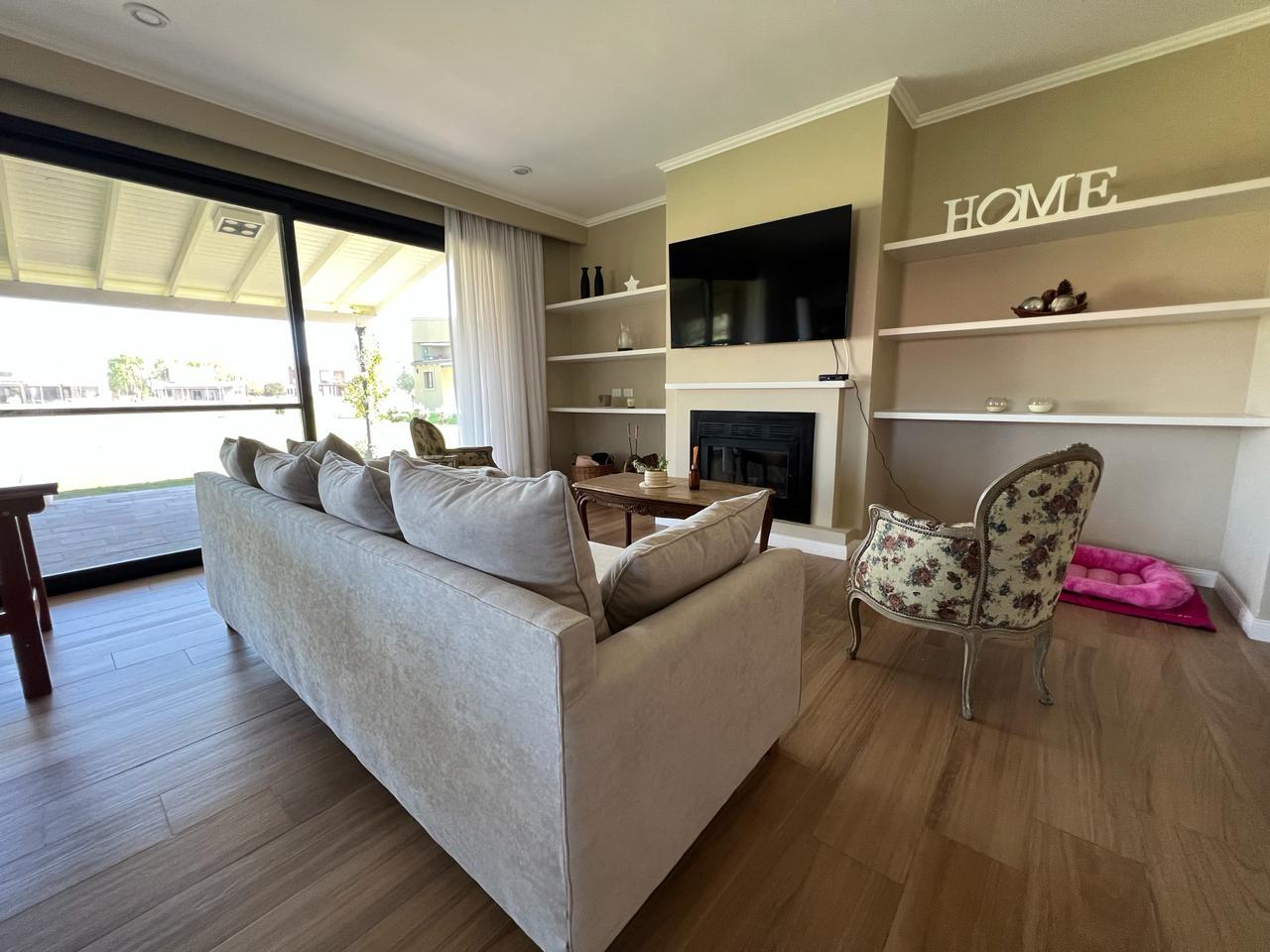 VENTA Casa 3 Dorm. 3 Baños – La Federala – Lobos