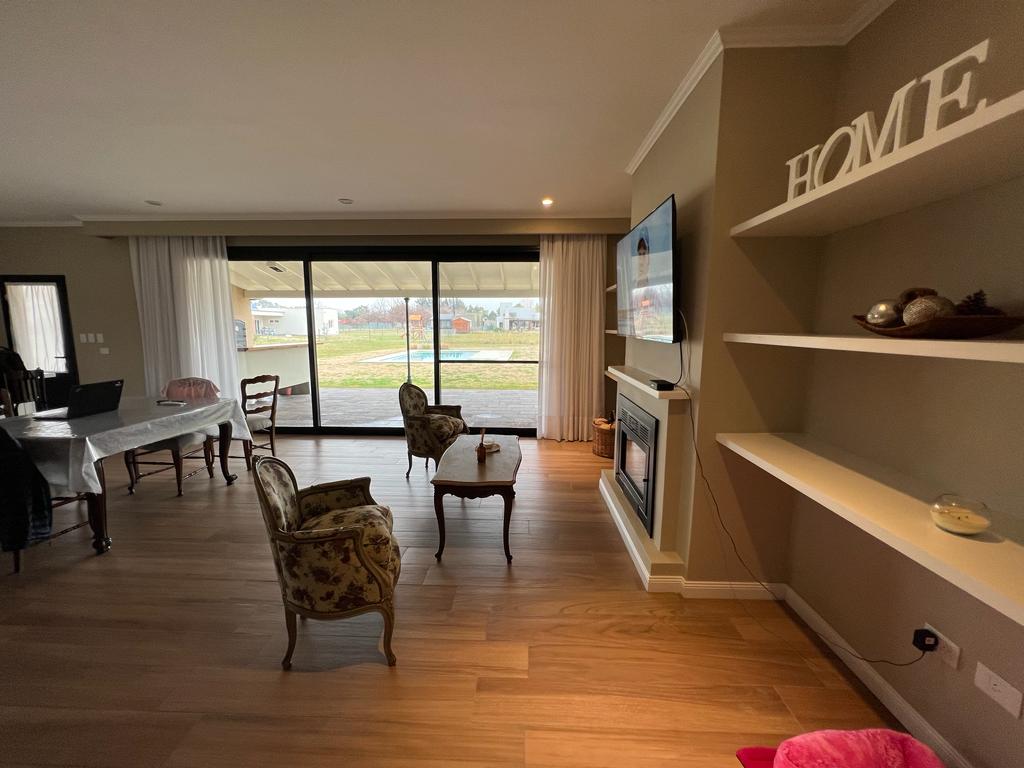 Casa 3 Dorm. 3 Baños – La Federala – Lobos