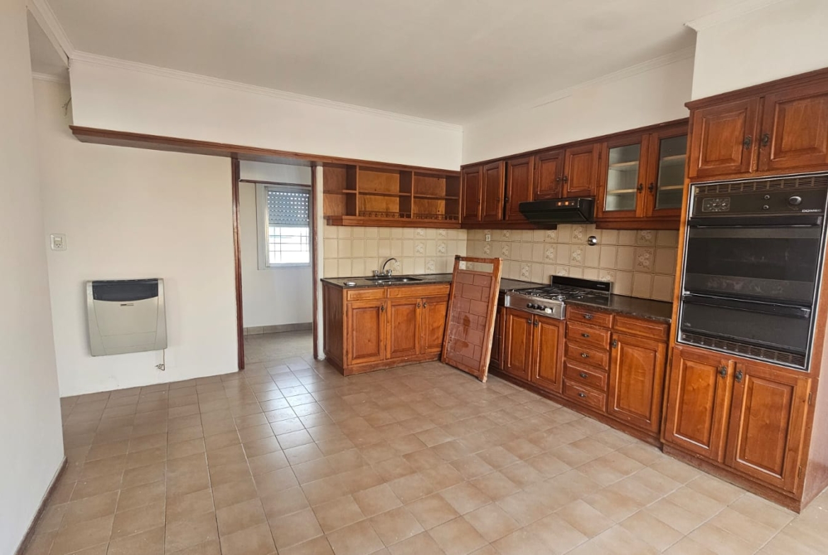Alquiler 3 Dorm. – Lobos Centro