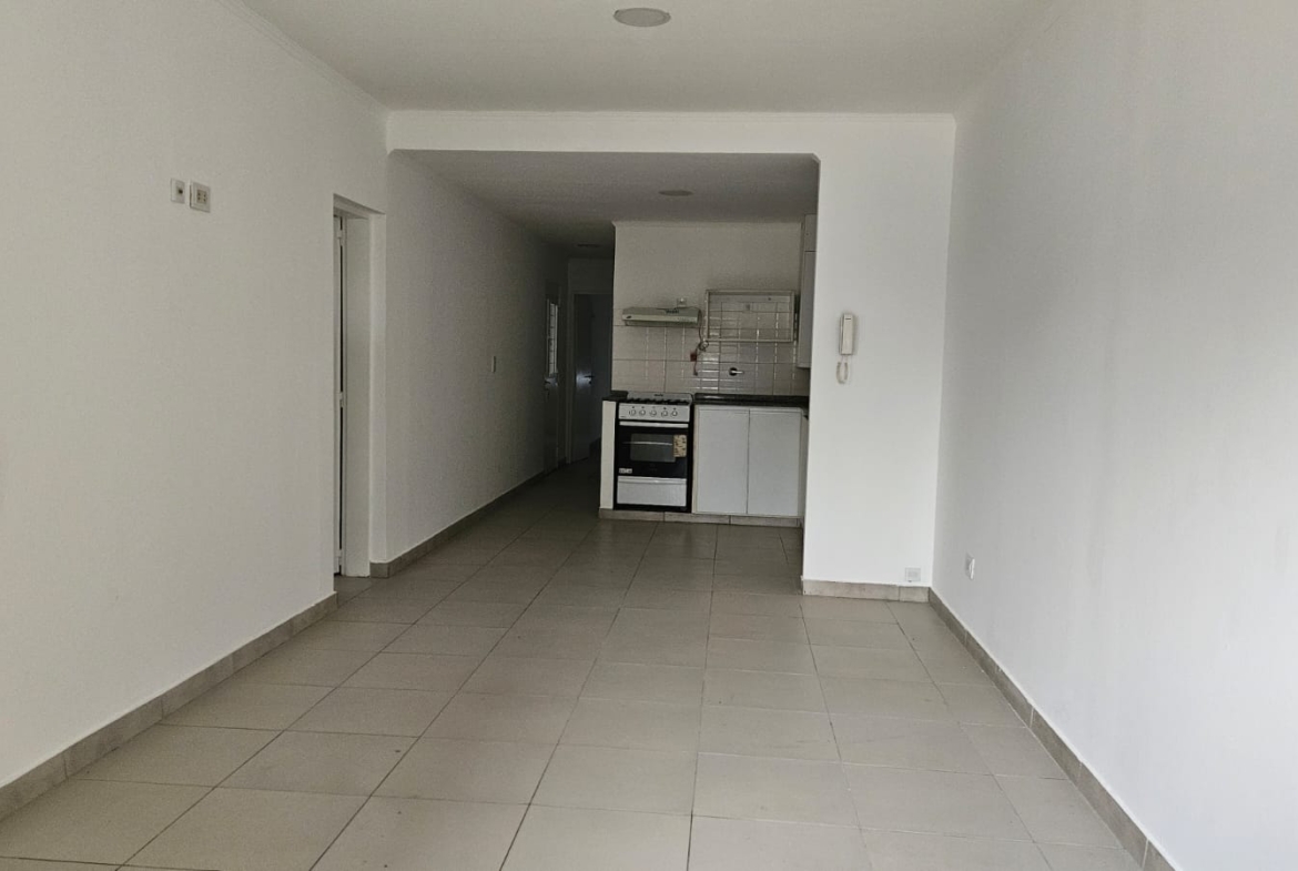 Alquiler Planta Baja – 2 Dorm. – Lobos