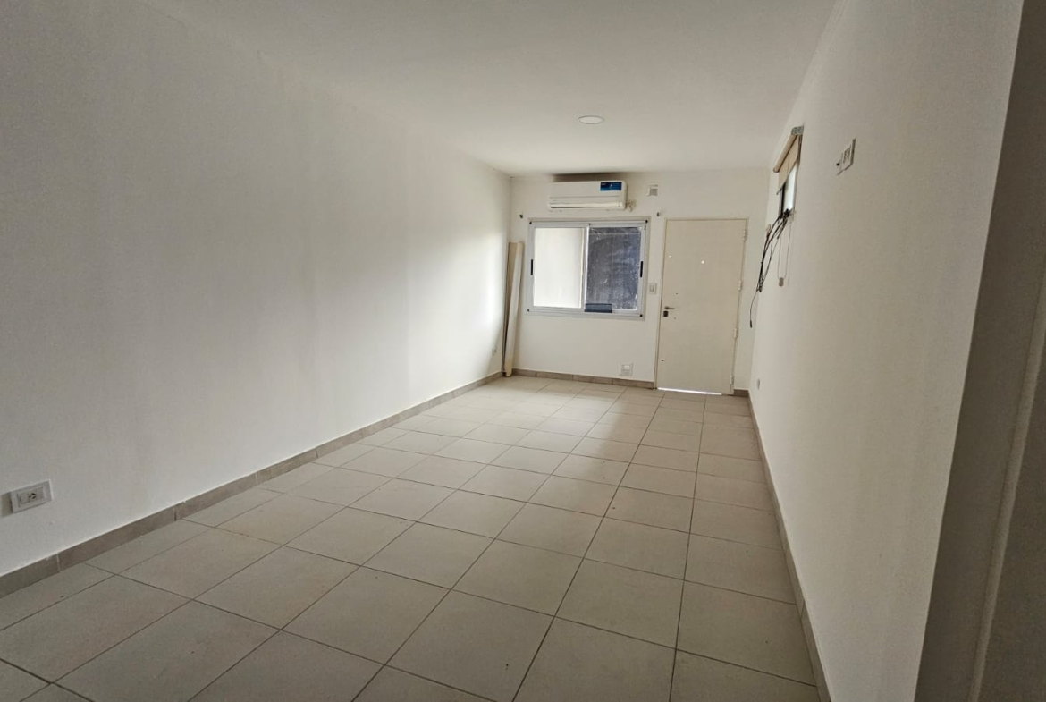 Alquiler Planta Baja – 2 Dorm. – Lobos