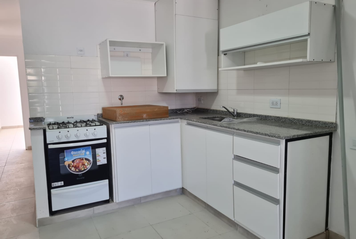 Alquiler Planta Baja – 2 Dorm. – Lobos