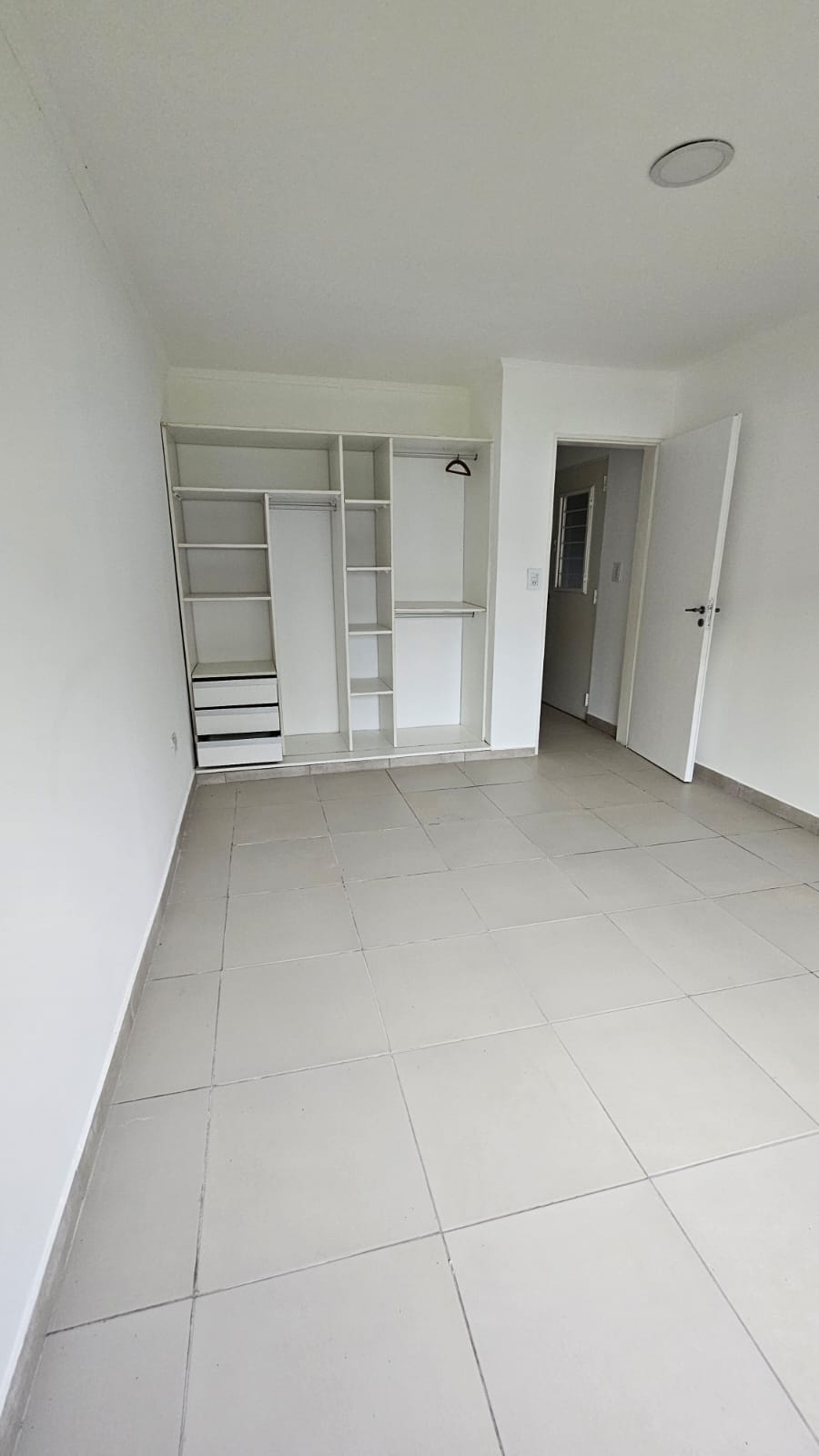 Alquiler Planta Baja – 2 Dorm. – Lobos