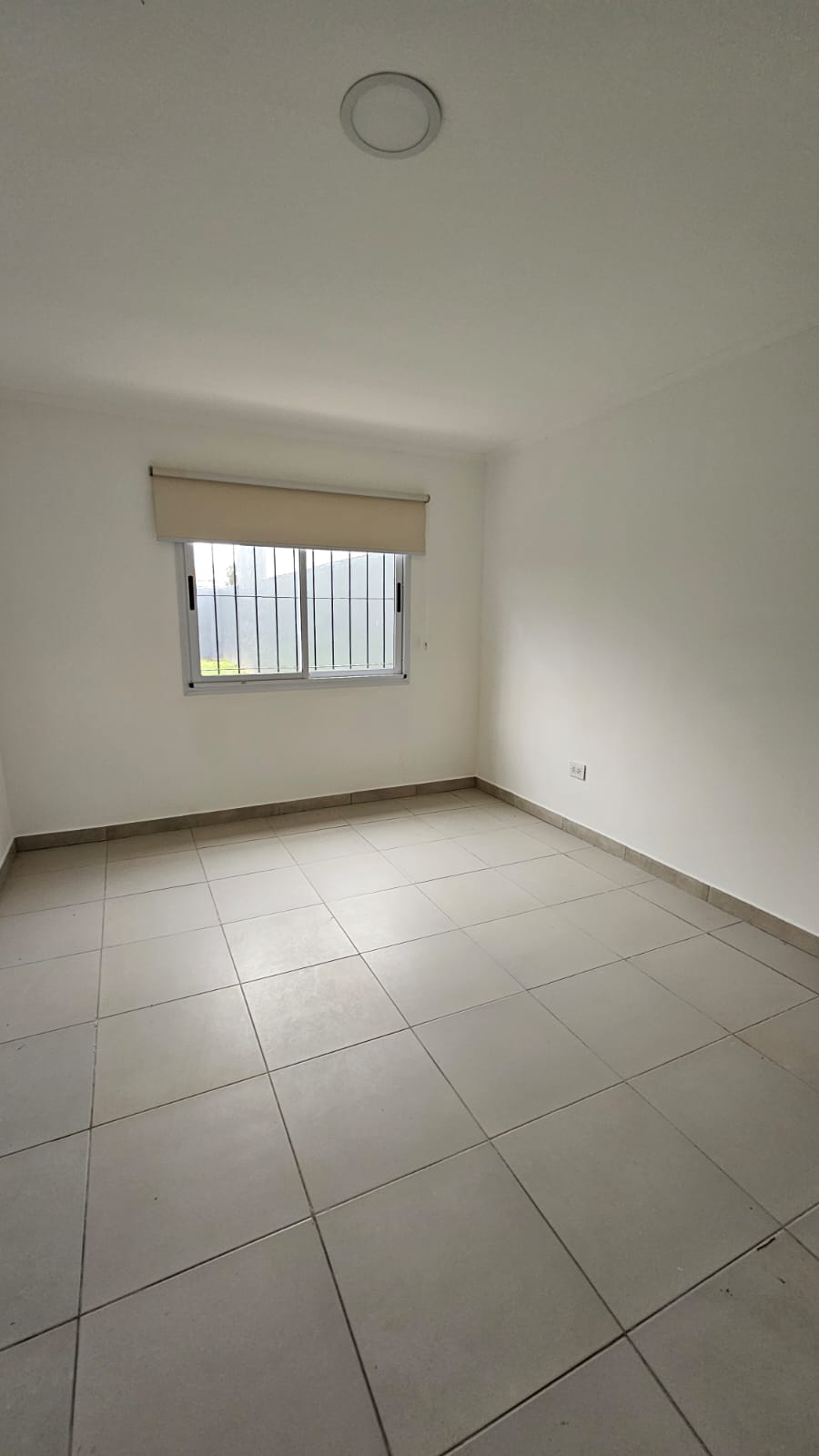 Alquiler Planta Baja – 2 Dorm. – Lobos
