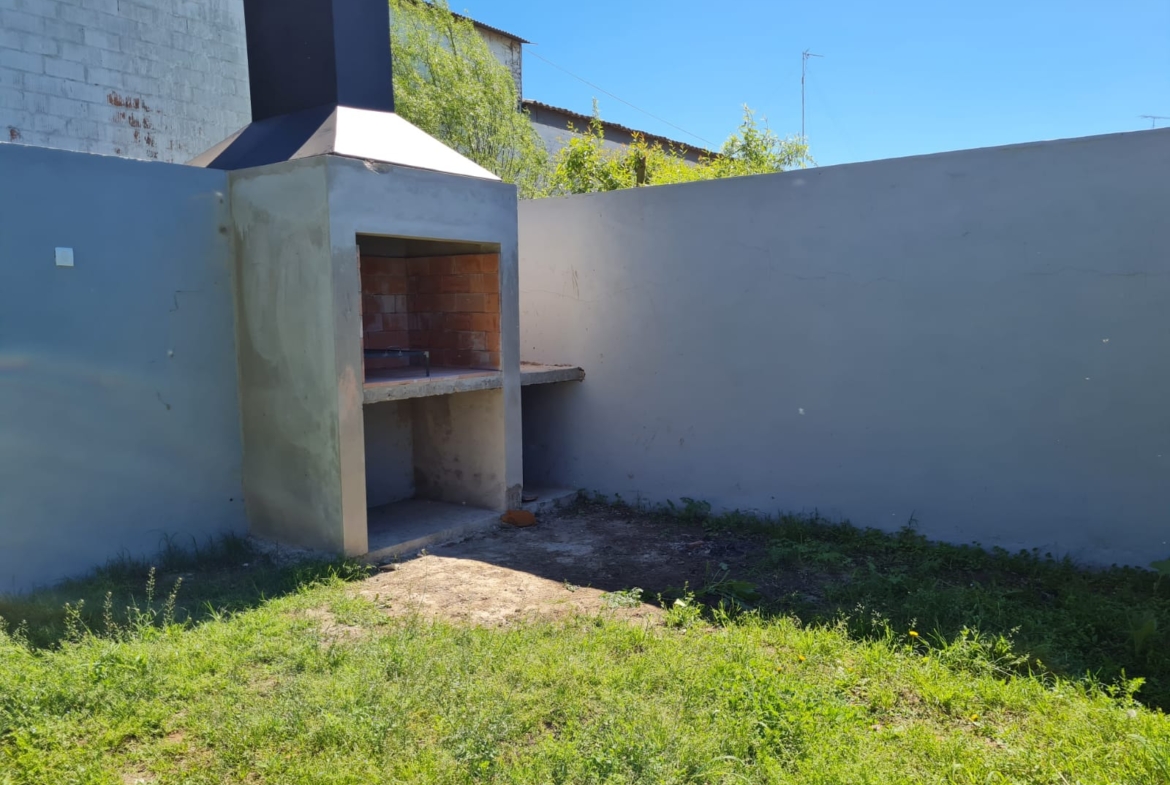 Alquiler Planta Baja – 2 Dorm. – Lobos