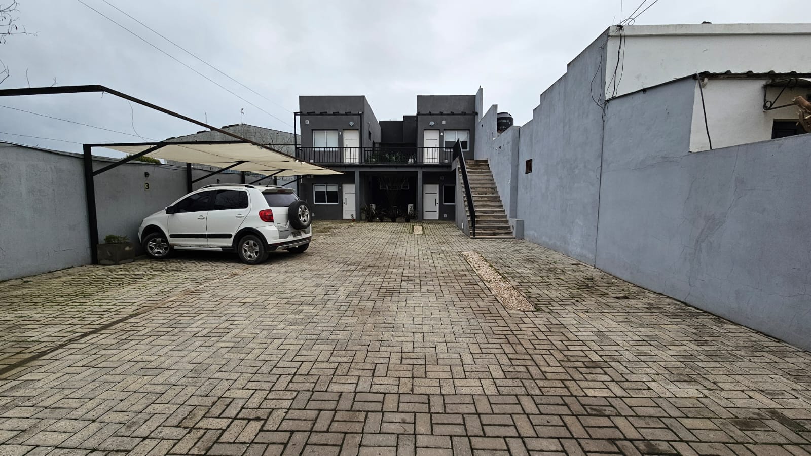 Alquiler Planta Alta – 1 Dorm. – Lobos