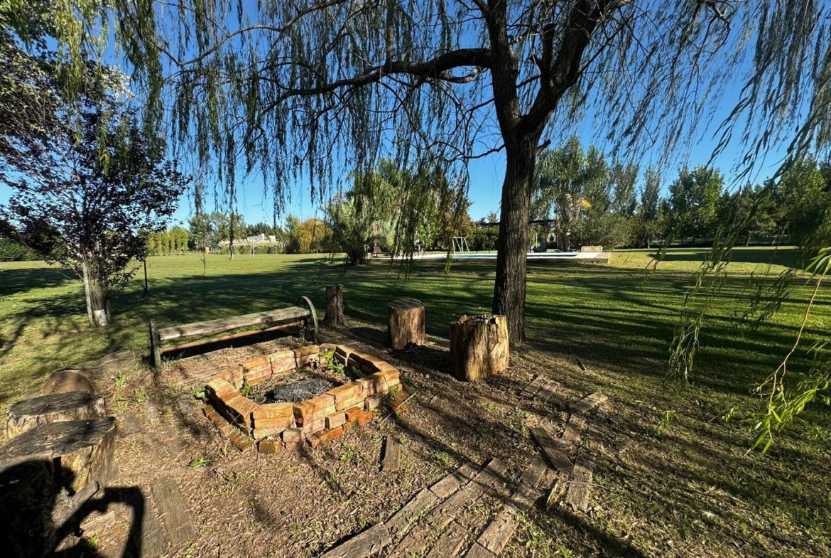 Chacra 2 Dorm. – 3 Baños – Barrio Cerrado Chacras de Uribelarrea