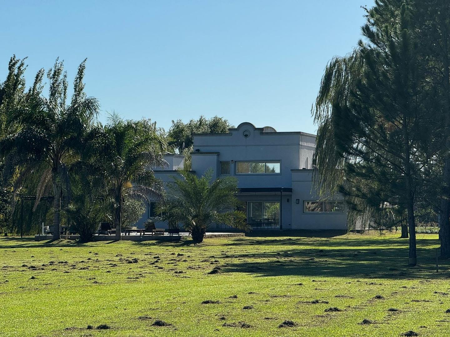 Chacra 2 Dorm. – 3 Baños – Barrio Cerrado Chacras de Uribelarrea