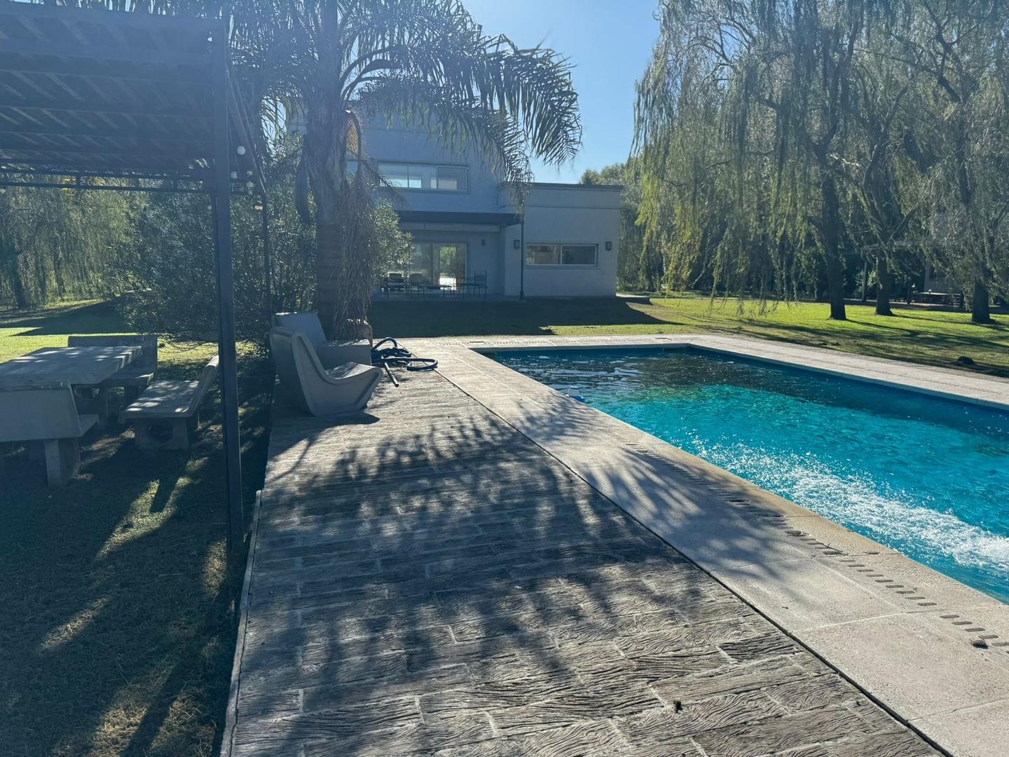 Chacra 2 Dorm. – 3 Baños – Barrio Cerrado Chacras de Uribelarrea