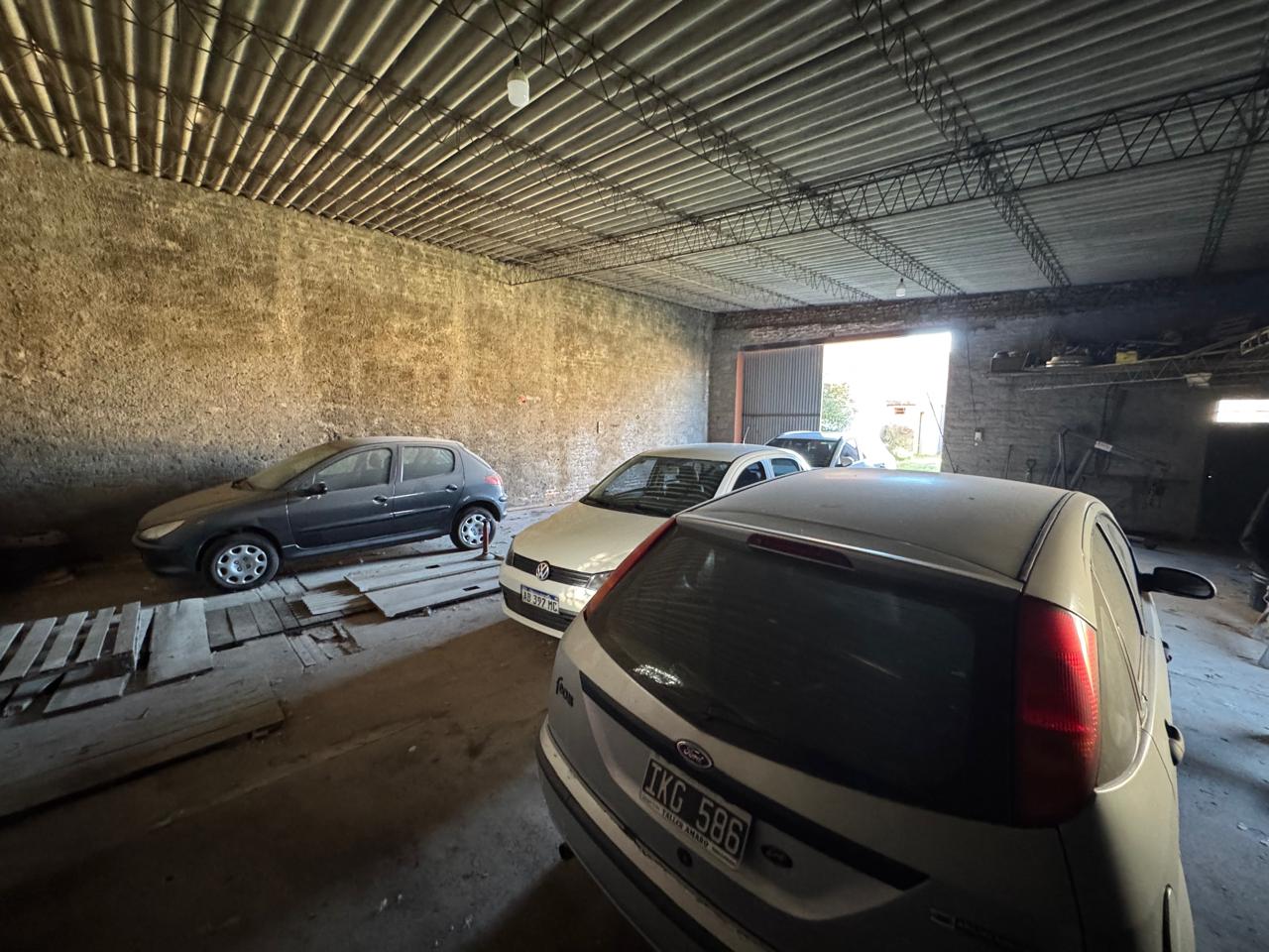 CASA – DEPENDENCIA – GALPON – LOBOS
