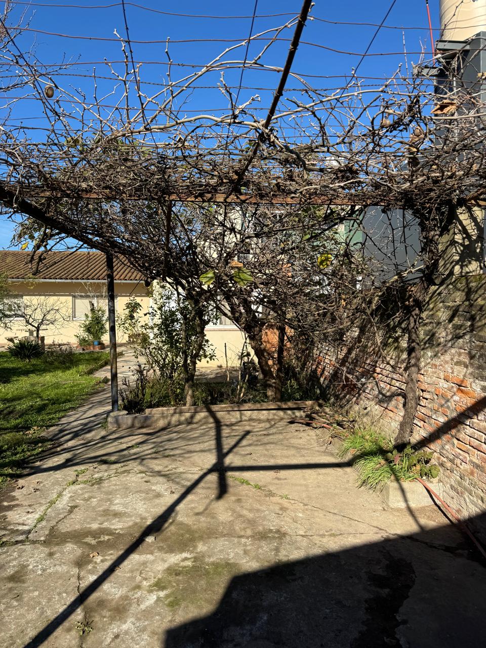 CASA – DEPENDENCIA – GALPON – LOBOS