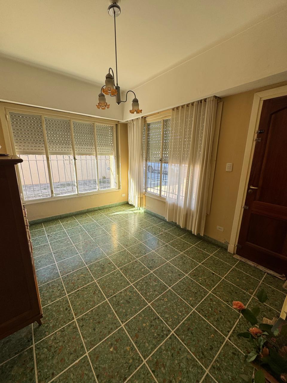 CASA – DEPENDENCIA – GALPON – LOBOS