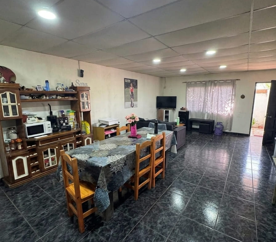 Casa 2 Dorm. 1 Baño – Lobos