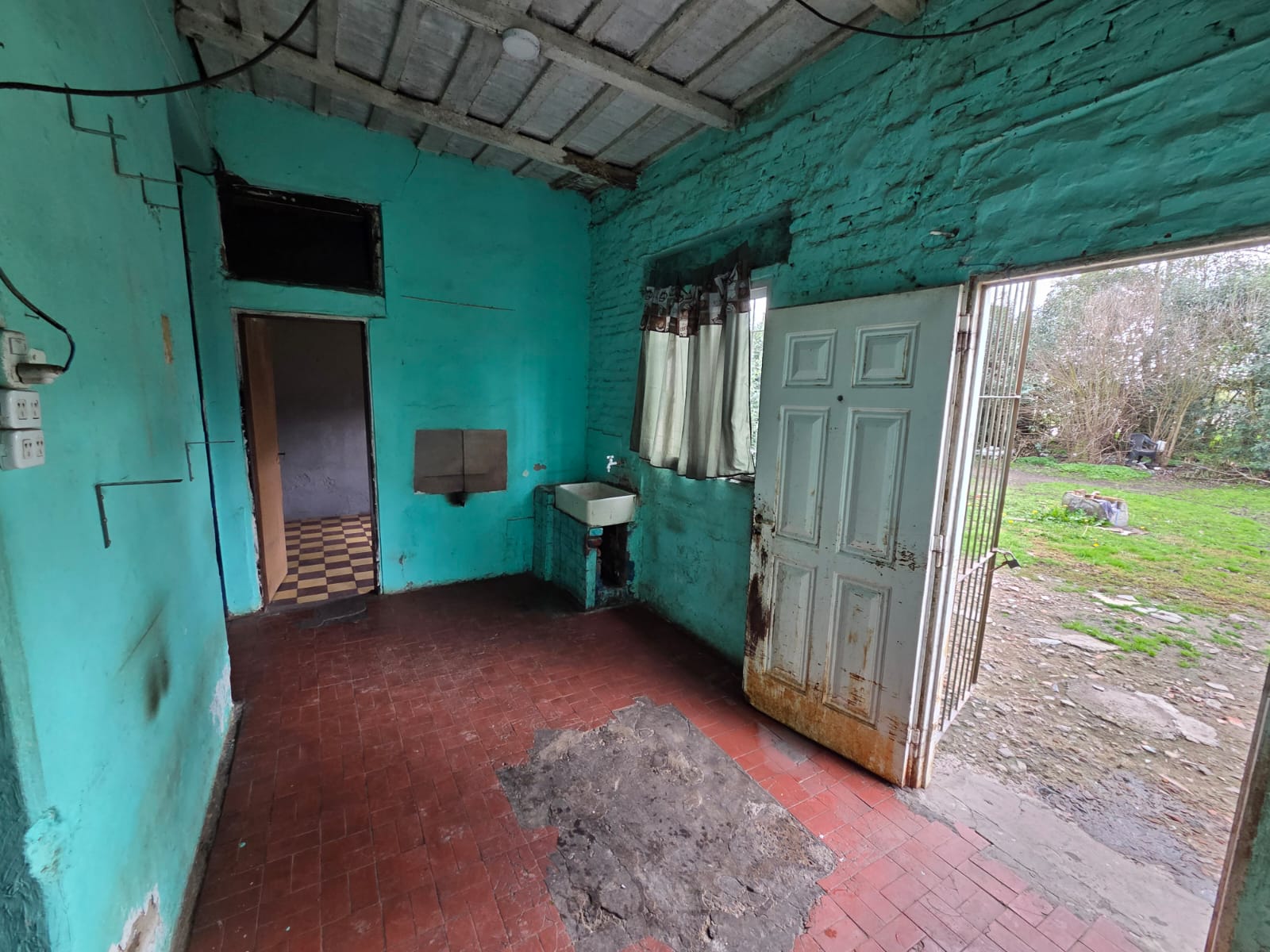 A refaccionar – Casa 2 Dorm. 1 Baño – Emp. Lobos