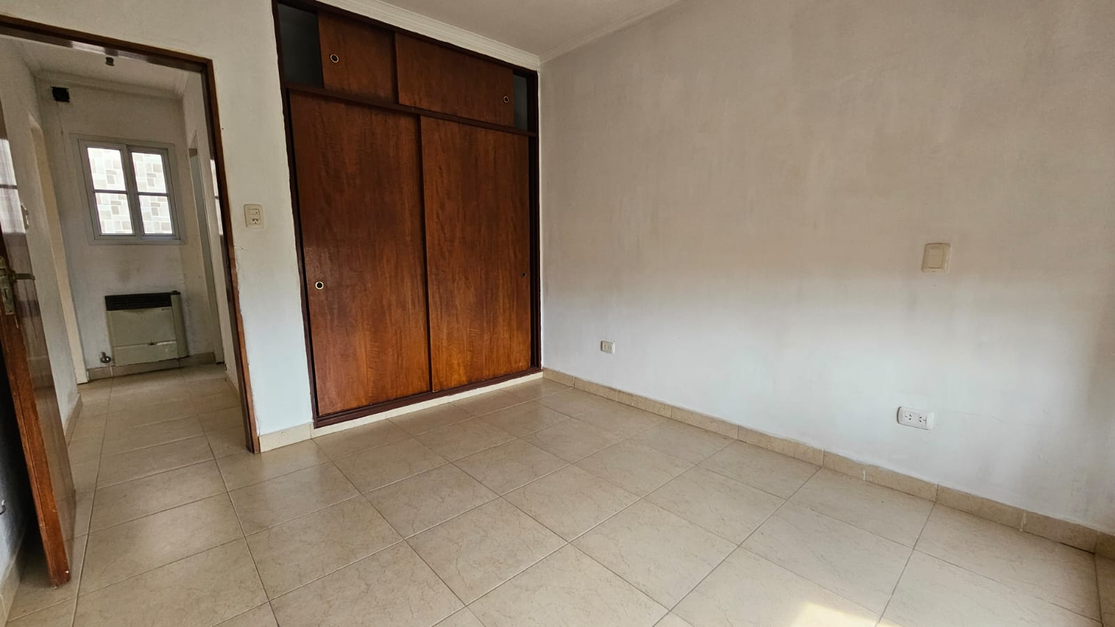 ALQ 3 Alquiler Planta Alta – 2 Dorm. – Lobos