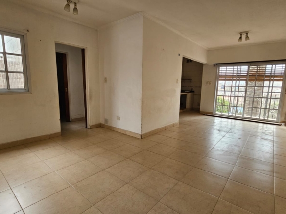 Alquiler Planta Alta – 2 Dorm. – Lobos
