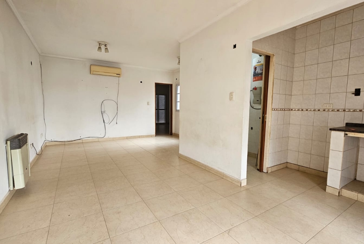 Alquiler Planta Alta – 2 Dorm. – Lobos