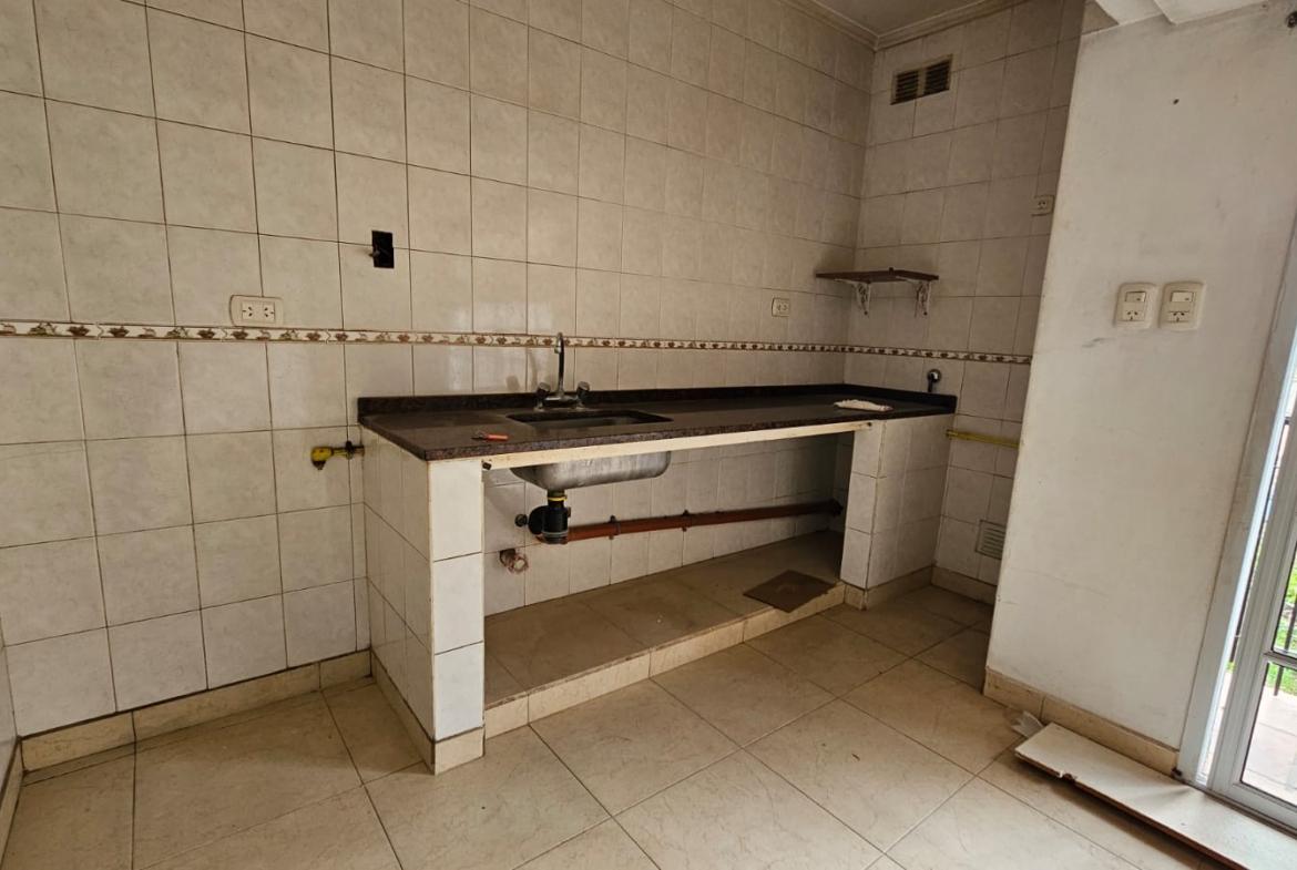 Alquiler Planta Alta – 2 Dorm. – Lobos