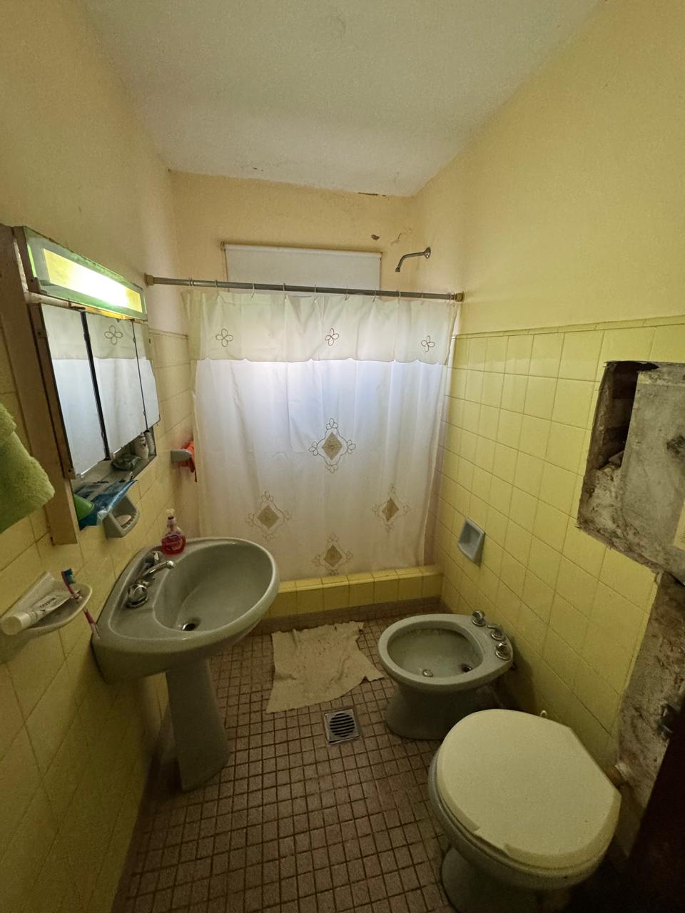 Casa 2 Dorm. Cochera – Patio – Lobos